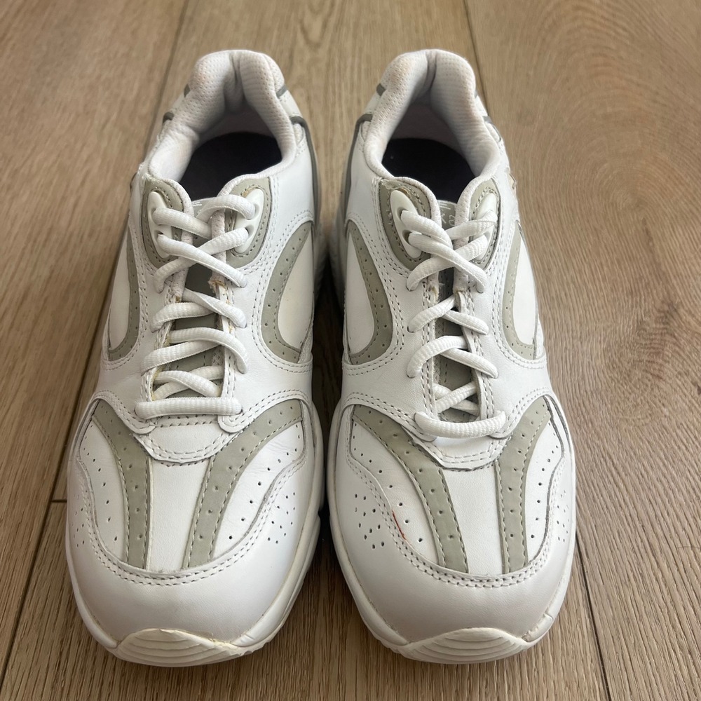 Apex X821 Lace Walking Shoes - White/Gray. X-Wide 
Womens Size 7. NWOB
